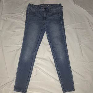 Medium wash American Eagle skinny jeans